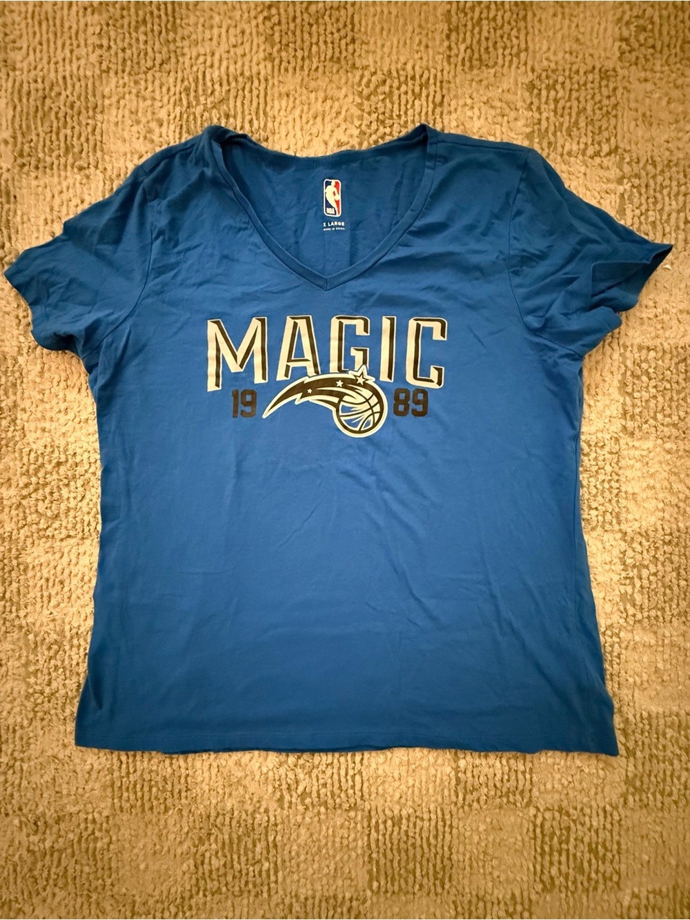 NBA Orlando Magic Women's Blue V-Neck Graphic Tee